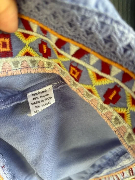 Lavender Embroidered Floral Long-Sleeve Tunic Top - Picture 7 of 10